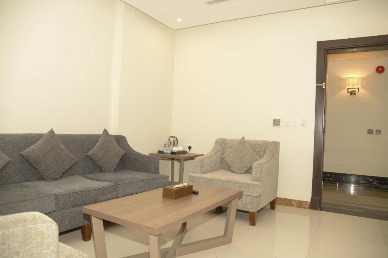 Mora Hotel By Pioneer Jeddah Luaran gambar