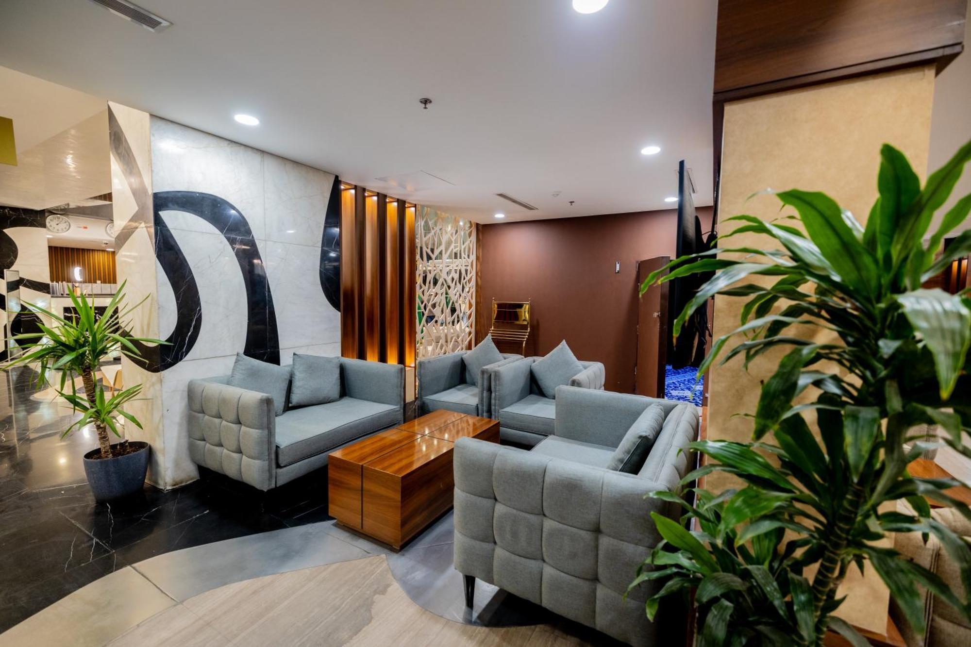 Mora Hotel By Pioneer Jeddah Luaran gambar