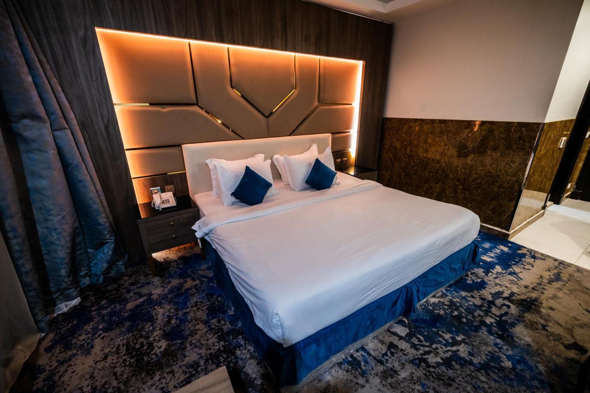 Mora Hotel By Pioneer Jeddah Luaran gambar