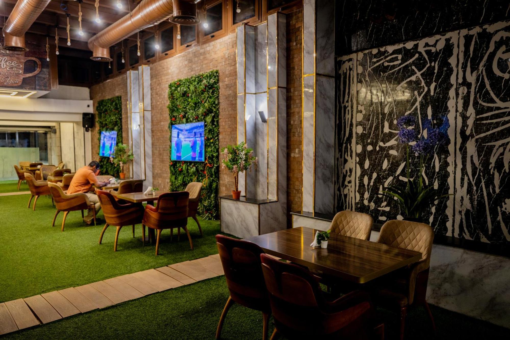 Mora Hotel By Pioneer Jeddah Luaran gambar