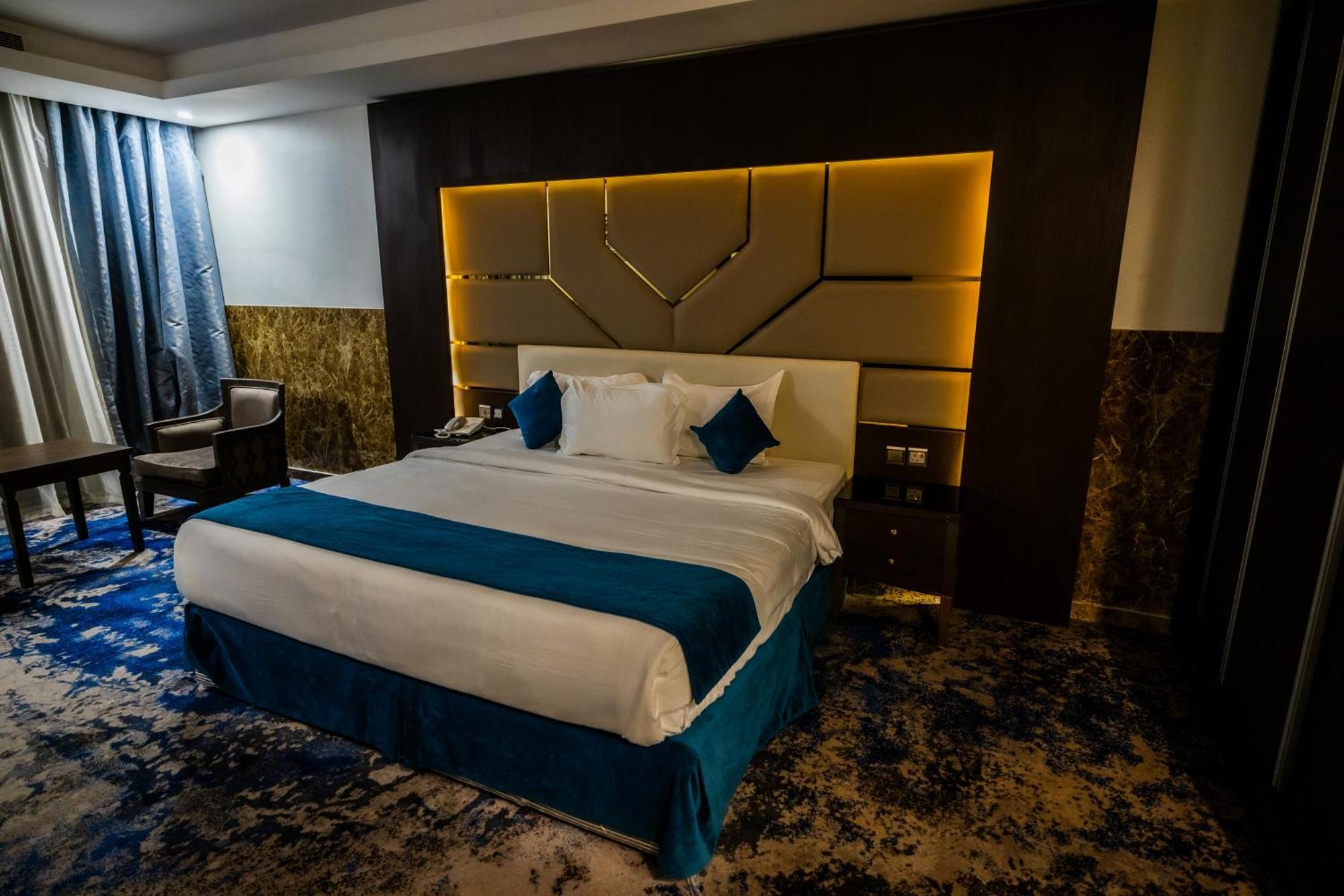 Mora Hotel By Pioneer Jeddah Luaran gambar