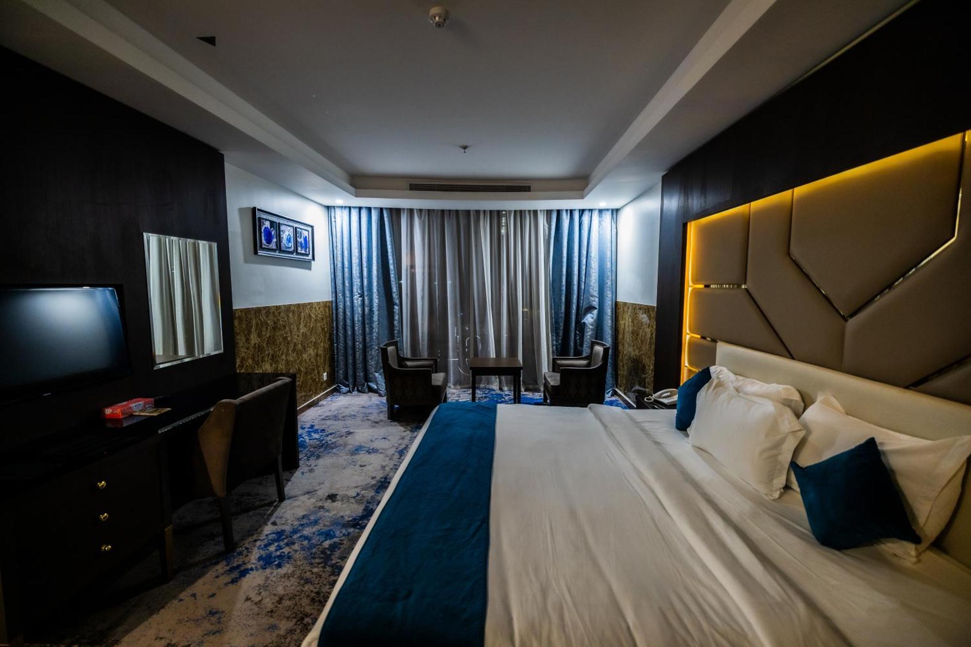 Mora Hotel By Pioneer Jeddah Luaran gambar