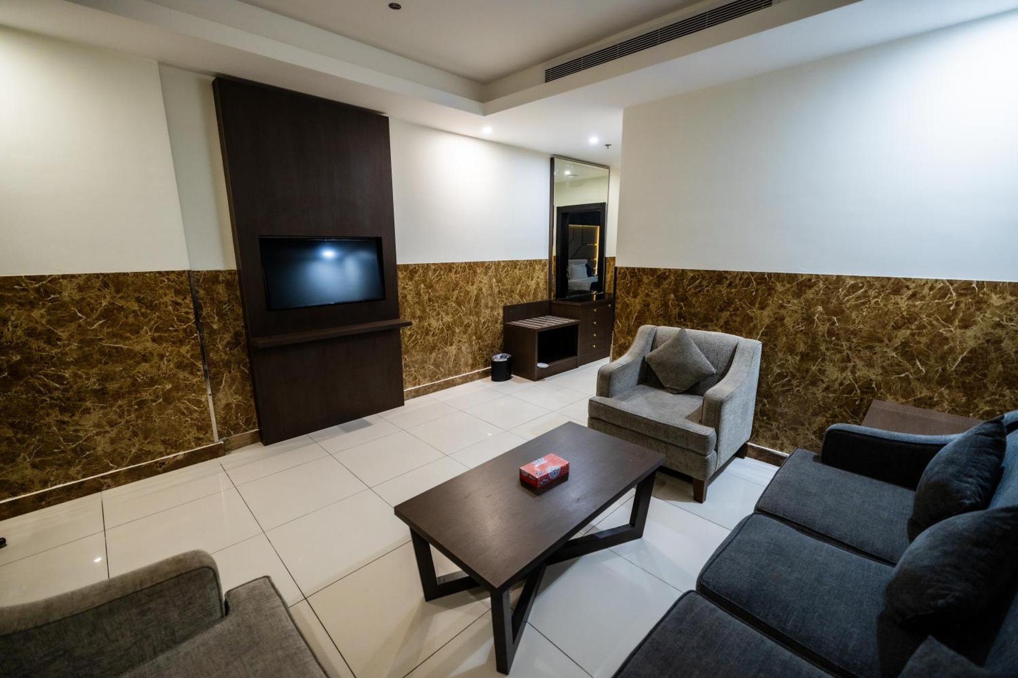 Mora Hotel By Pioneer Jeddah Luaran gambar